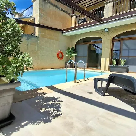 Couette-café Aurelia Gozo Boutique Xagħra