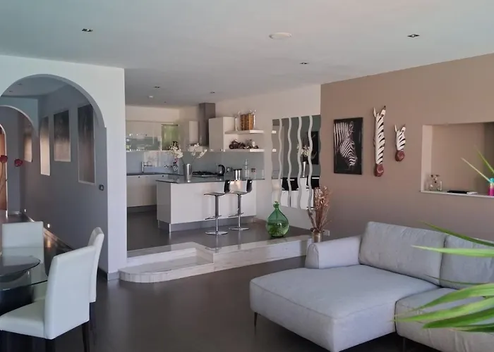 Aurelia Gozo Boutique