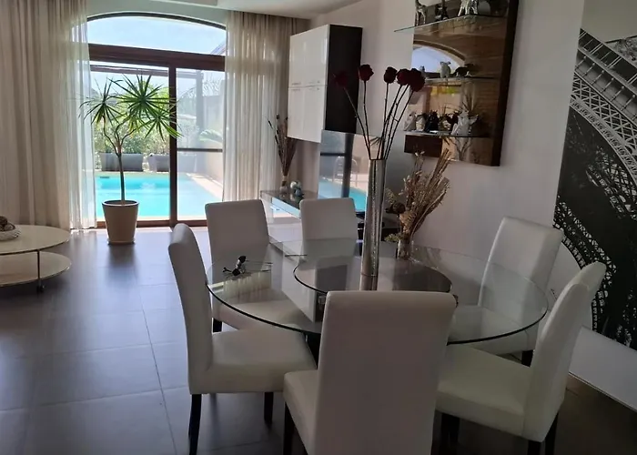 Aurelia Gozo Boutique